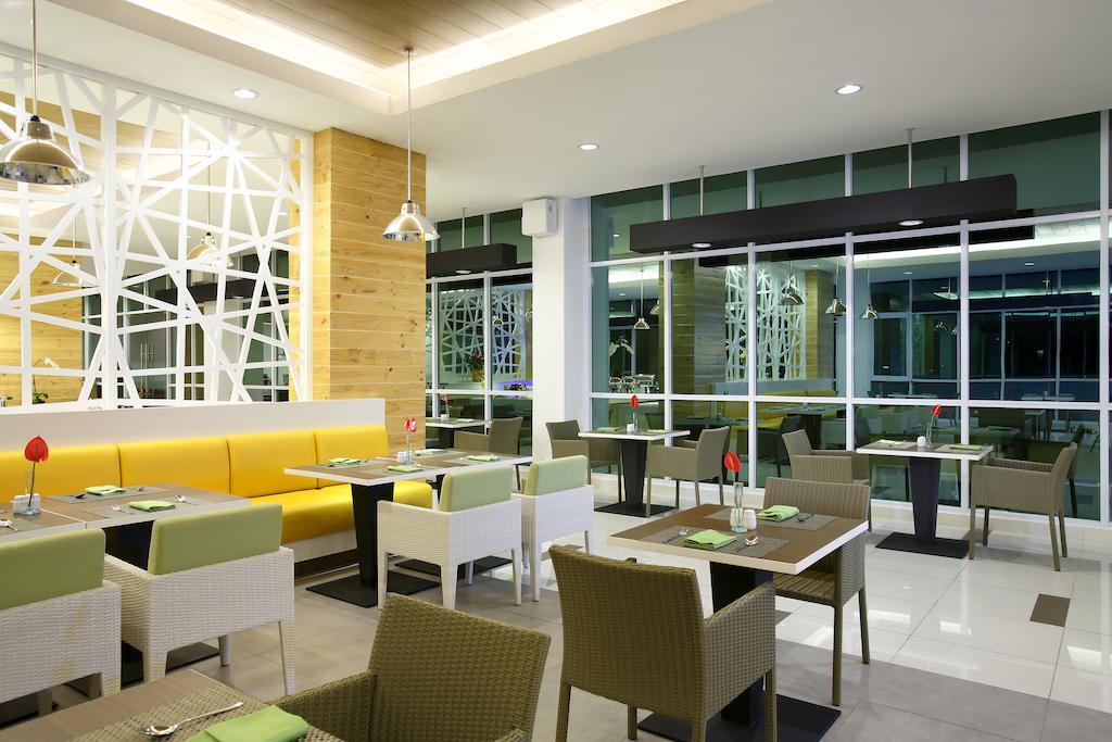 Hotel Santika Cikarang Exterior photo